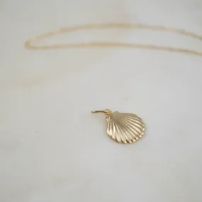 14kt Shell Charm