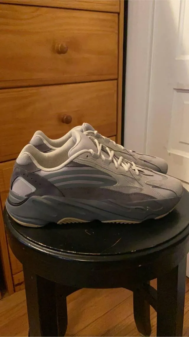 Adidas yeezy boost 700 v2 tephra size 11