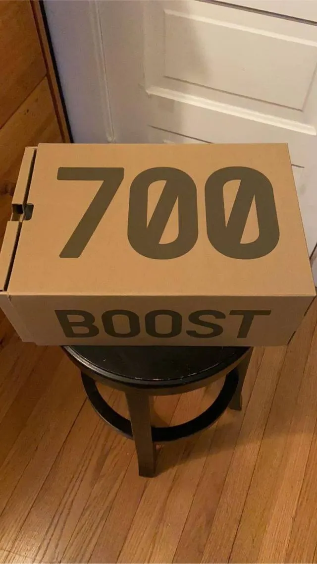 Adidas yeezy boost 700 v2 tephra size 11