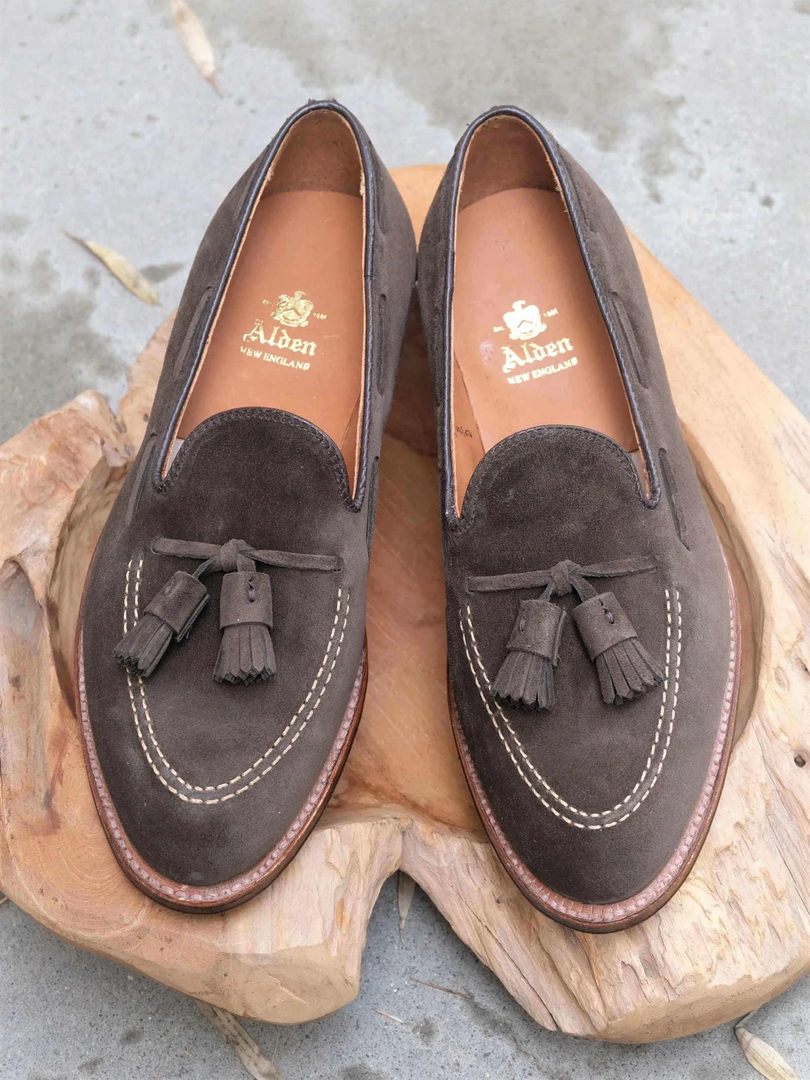 Alden Tassel Loafer in Loden Suede