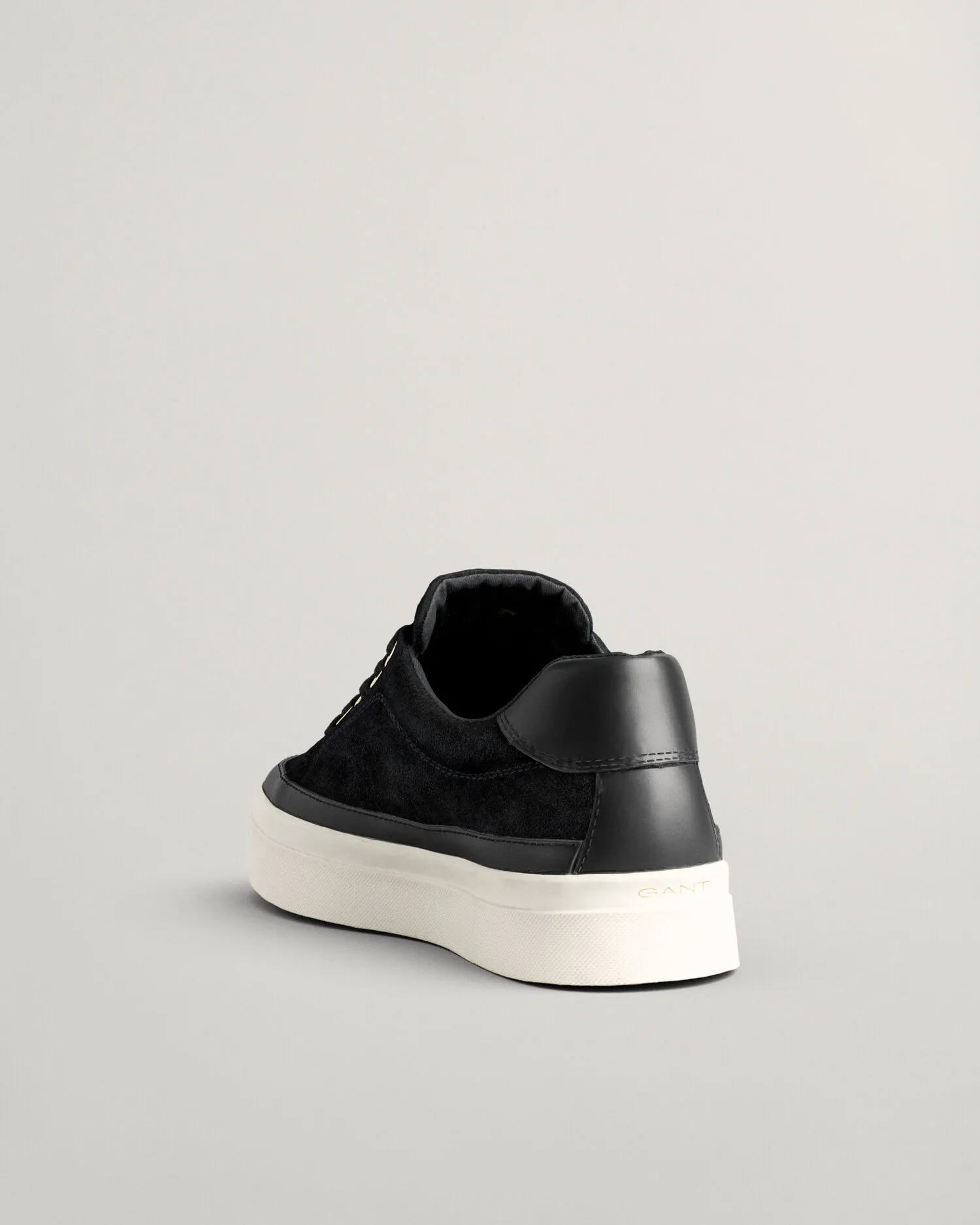 Avona Sneakers