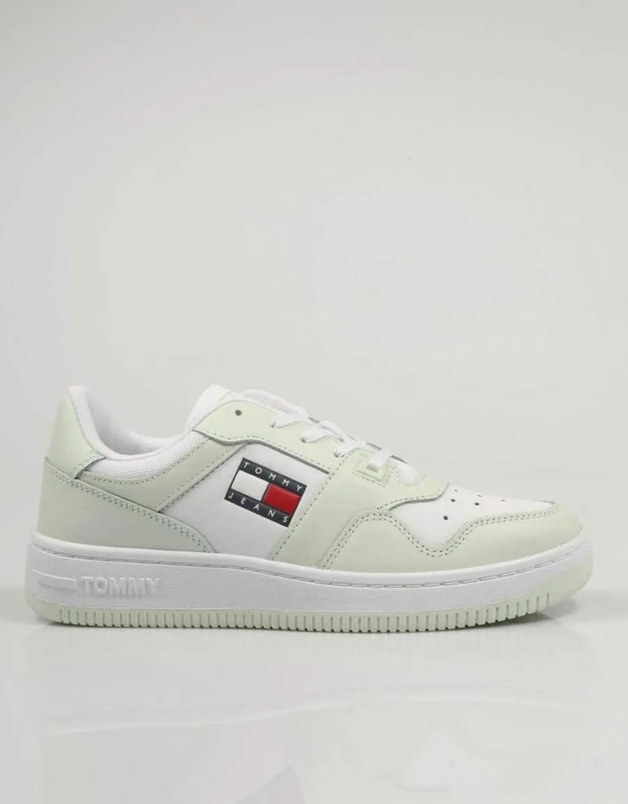  baskets TOMMY HILFIGER Tommy en Blanc 81459