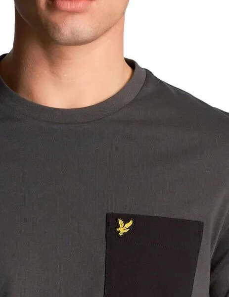 Camiseta Lyle Scott gris con bolsillo negro para hombre