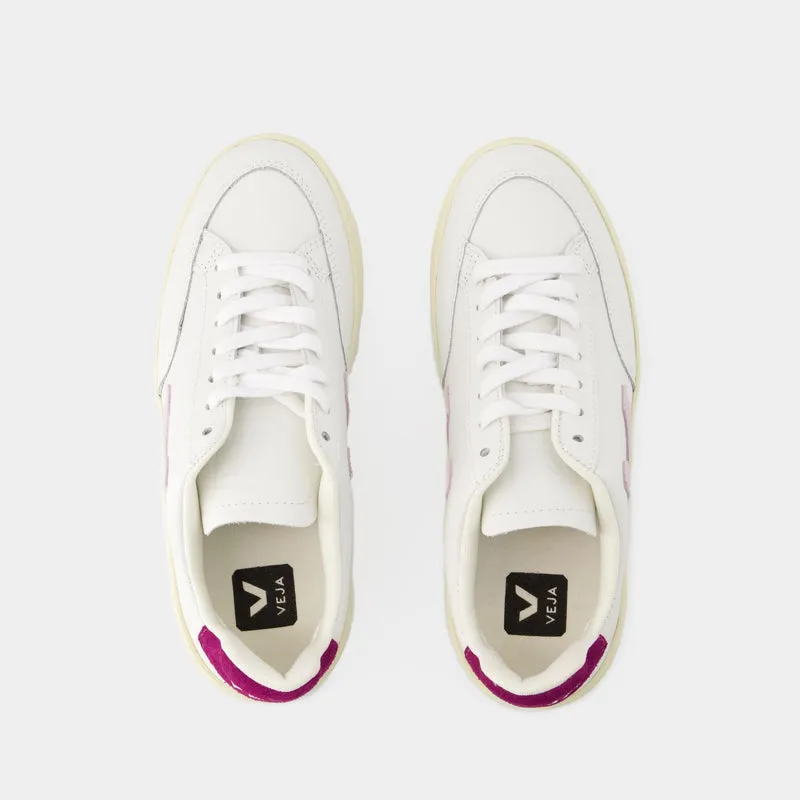 V-12 Sneakers - Veja - Leather - White Magenta