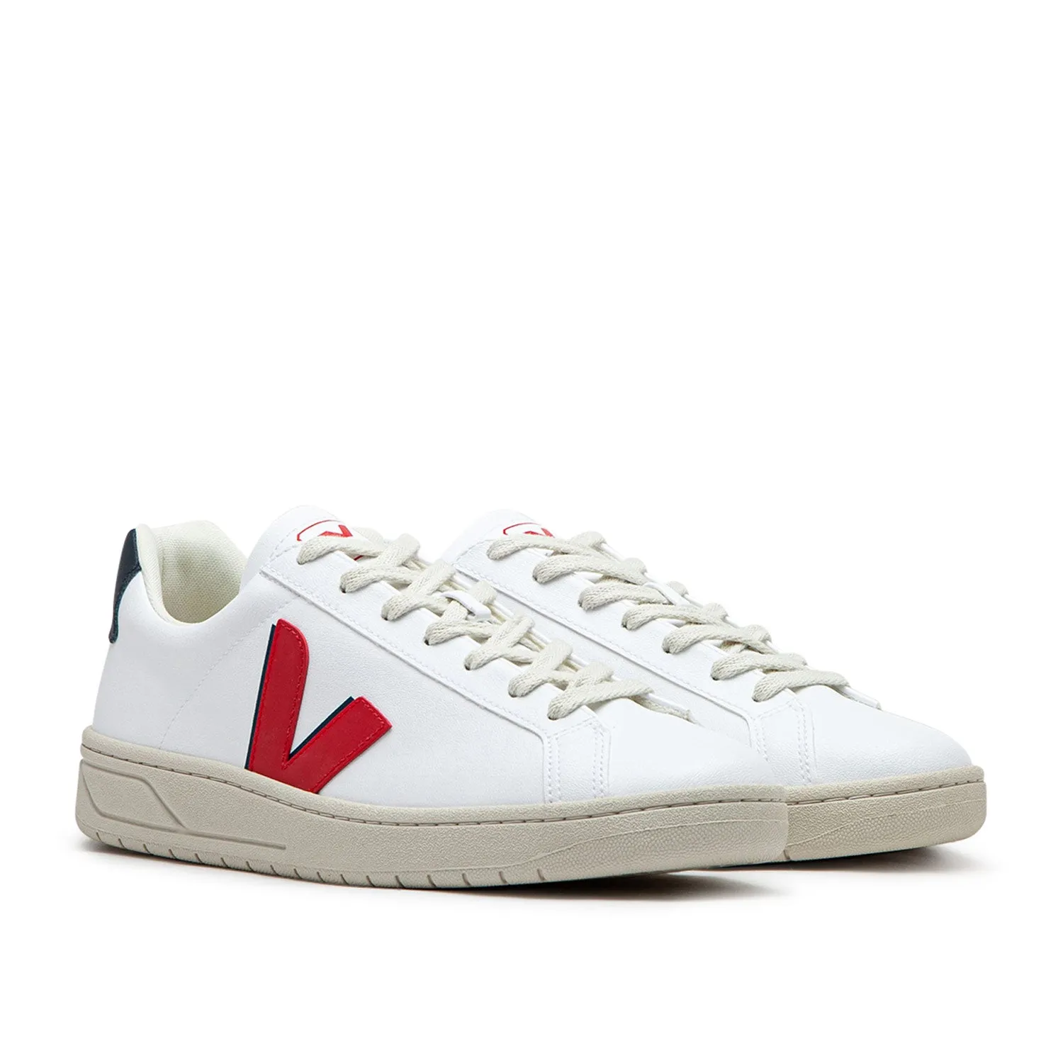 Veja URCA CWL (White / Red)