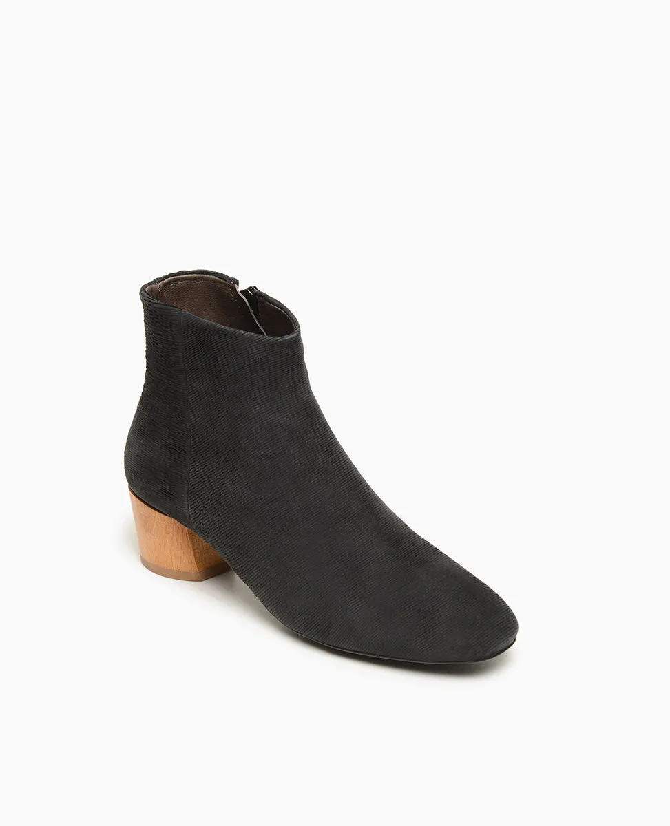 Warehouse Sale - Cisco Black Nubuck Cut Bootie