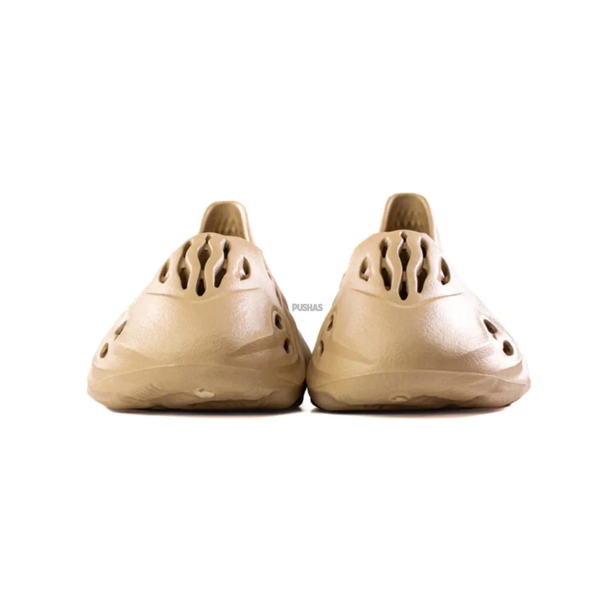 Yeezy Foam Runner in Clay Taupe for Sale (2023)